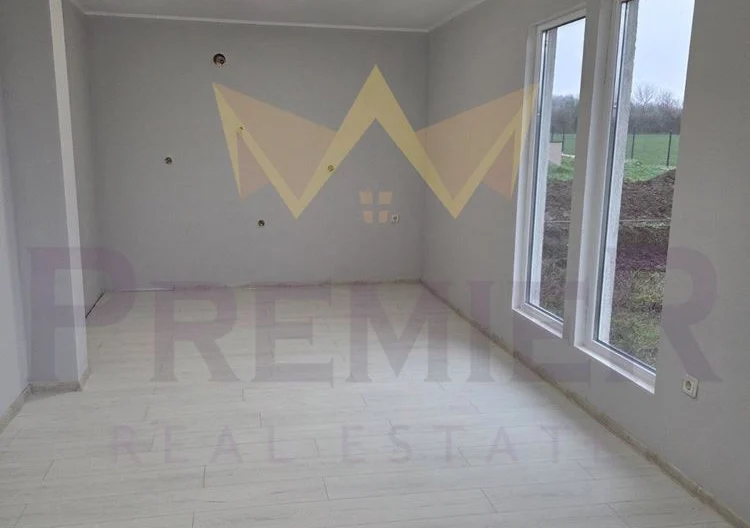 Новопостроена къща в с. Осеново - - снимка 12 - Имоти Премиер