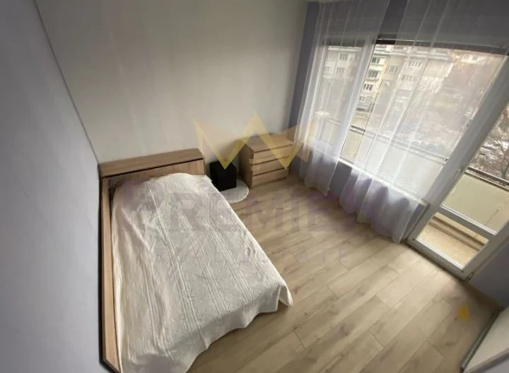 Обзаведен двустаен апартамент в кв.Захарна фабрика -  - снимка 7 - Имоти Премиер