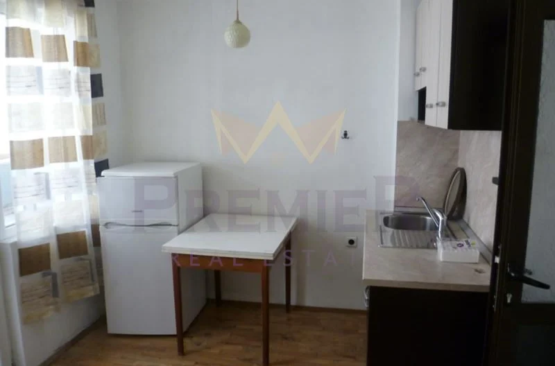 ОБЗАВЕДЕН ДВУСТАЕН ЛЯТНО КИНО -  - снимка 1 - Имоти Премиер