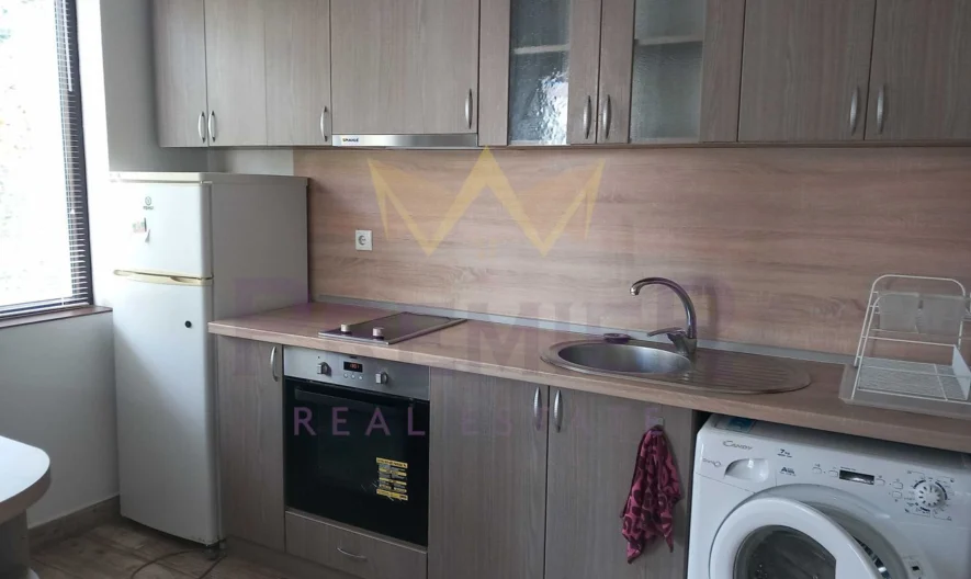 ОБЗАВЕДЕН ДВУСТАЕН ЛЯТНО КИНО -  - снимка 2 - Имоти Премиер