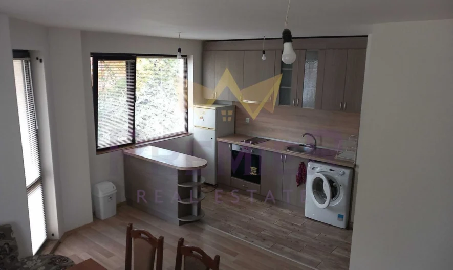 ОБЗАВЕДЕН ДВУСТАЕН ЛЯТНО КИНО -  - снимка 3 - Имоти Премиер