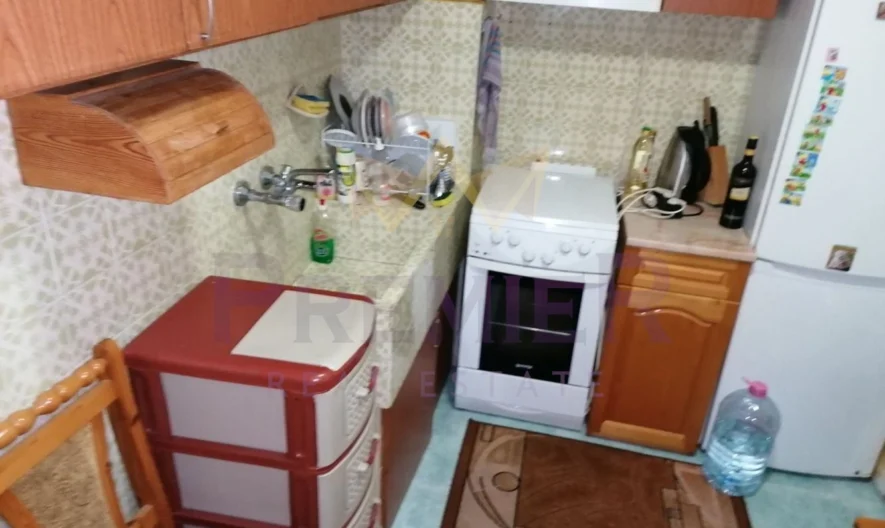 ОБЗАВЕДЕН ДВУСТАЕН ТИП ГАРСОНИЕРА КВ ВЛАДИСЛАВОВО - - снимка 1 - Имоти Премиер