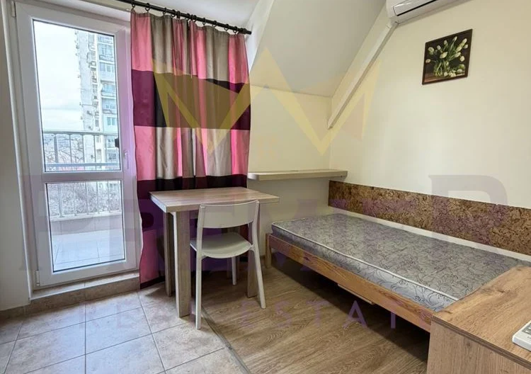 ОБЗАВЕДЕН ЕДНОСТАЕН АПАРТАМЕНТ С ТЕРАСА - - снимка 3 - Имоти Премиер