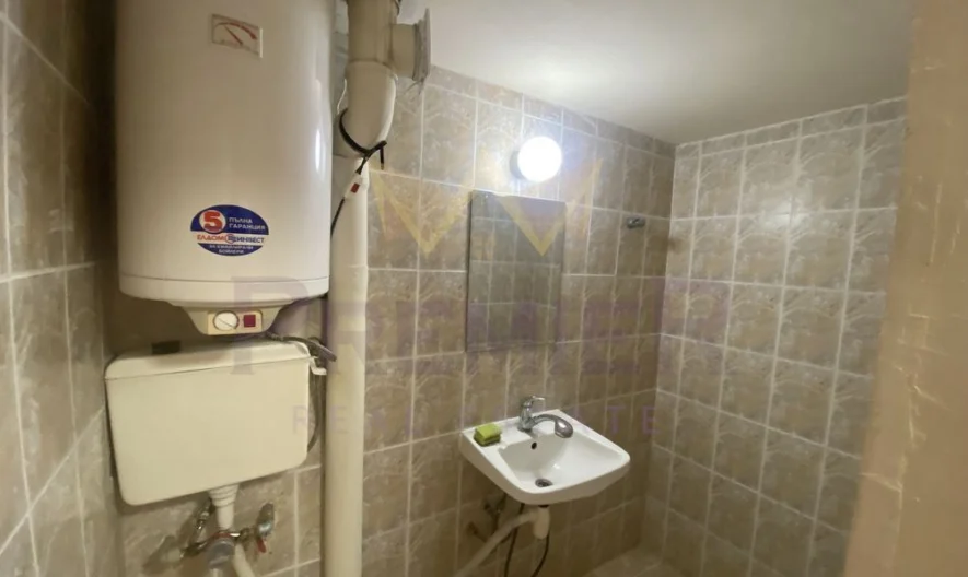 ОБЗАВЕДЕН ЕДНОСТАЕН СТУДИО СПОРТНА ЗАЛА -  - снимка 6 - Имоти Премиер