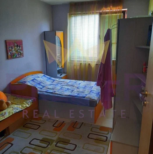 ОБЗАВЕДЕН ПРОСТОРЕН ТРИСТАЕН АПАРТАМЕНТ АСПАРУХОВО -  - снимка 5 - Имоти Премиер