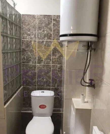 ОБЗАВЕДЕН ПРОСТОРЕН ТРИСТАЕН АПАРТАМЕНТ НЕПТУН -  - снимка 16 - Имоти Премиер