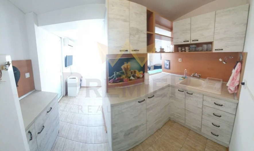 ОБЗАВЕДЕН ТРИСТАЕН АПАРТАМЕНТ НЕПТУН - - снимка 1 - Имоти Премиер