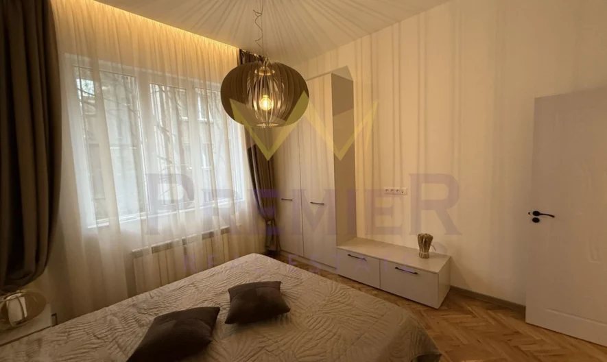 Обзаведен тристаен апартамент в Център - - снимка 14 - Имоти Премиер