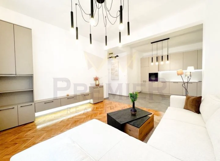 Обзаведен тристаен апартамент в Център -  - снимка 24 - Имоти Премиер