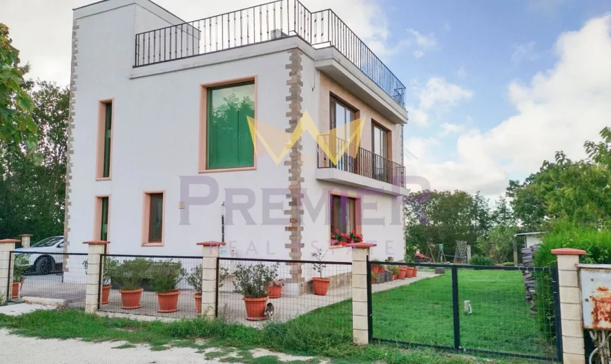 Обзаведена двуетажна къща, м-т Перчемлията, гр. Варна - - снимка 25 - Имоти Премиер