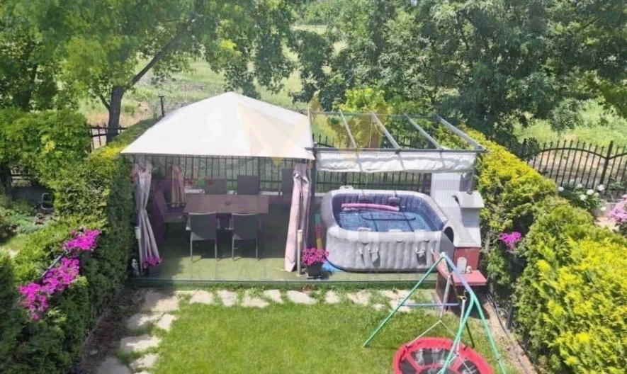 Обзаведена двуетажна къща на бул. Коматевско шосе, гр. Пловдив -  - снимка 12 - Имоти Премиер