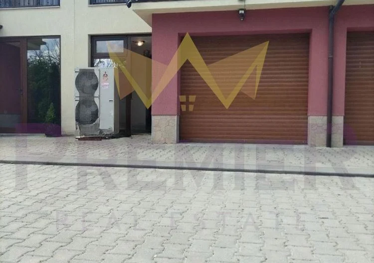 Обзаведена двуетажна къща на бул. Коматевско шосе, гр. Пловдив -  - снимка 13 - Имоти Премиер