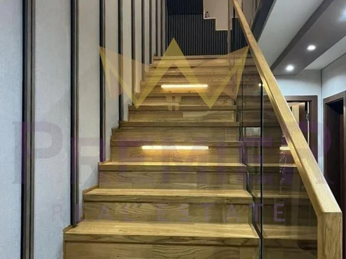 Обзаведена двуетажна къща на бул. Коматевско шосе, гр. Пловдив -  - снимка 5 - Имоти Премиер