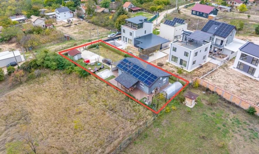 Обзаведена къща с 3 спални м-ст Боровец-Юг гр. Варна -  - снимка 13 - Имоти Премиер