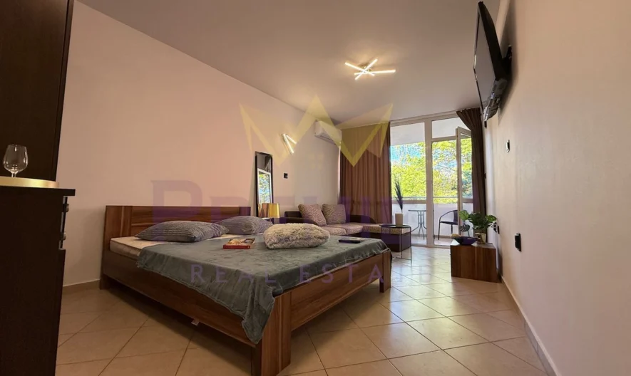 Обзаведено студио в комплекс „Орион“, топ център Слънчев бряг, 200 м от плажа -  - снимка 1 - Имоти Премиер