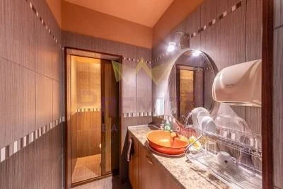 Обява за имот 1076696, Площ: , Цена: 258000 EUR - Бизнес имоти Варна