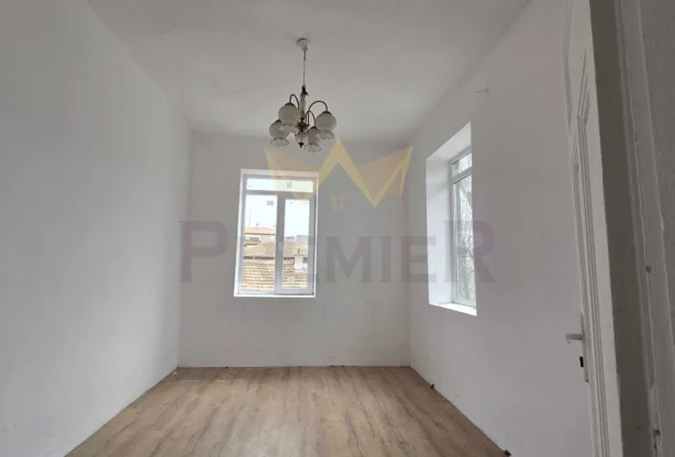 Агенция за недвижими имоти - Имоти Премиер - имот - 1010095, Цена: 1400 EUR