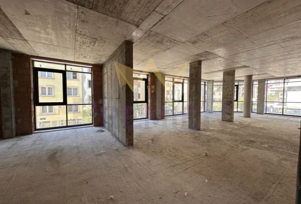 Агенция за недвижими имоти - Имоти Премиер - имот - 982346, Цена: 665000 EUR