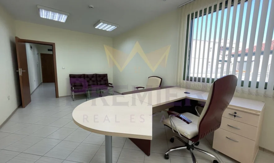 Офис в района на Операта гр.Варна - - снимка 1 - Имоти Премиер