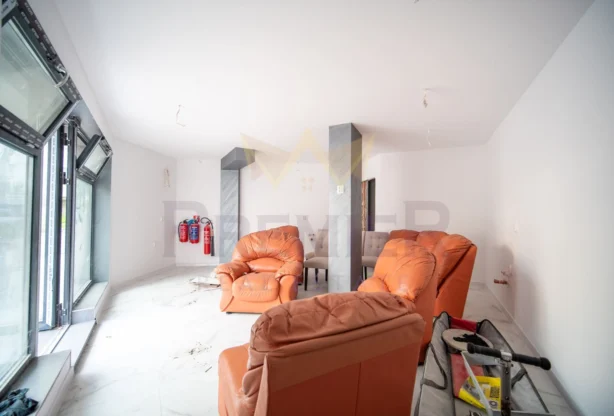 Агенция за недвижими имоти - Имоти Премиер - имот - 1100140, Цена: 110000 EUR