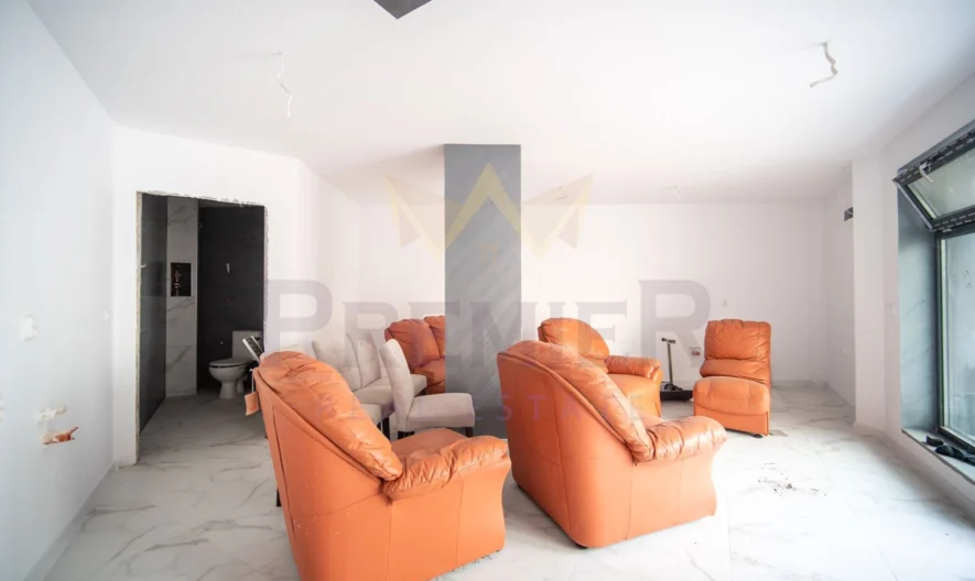 Офис Завършен до Ключ- Лятно Кино Тракия гр. Варна - - снимка 1 - Имоти Премиер