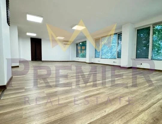 Обява за имот 988286, Площ: 76 м<sup>2</sup>, Цена: 167200 EUR - Офиси Варна