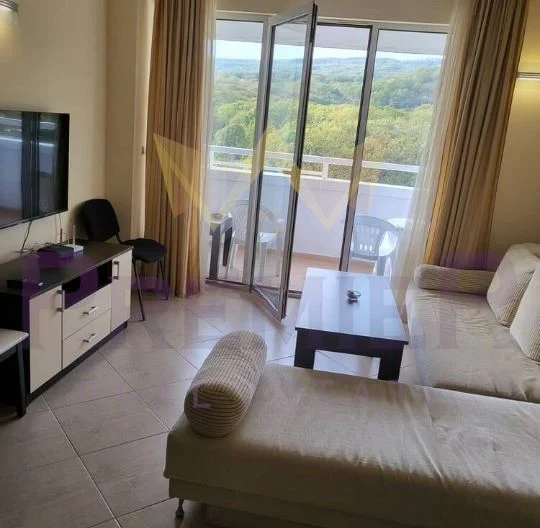 ONE-BEDROOM APARTMENT IN A GATED COMPLEX IN GOLDEN SANDS RESORT - - snimka 2 - Imoti Premier