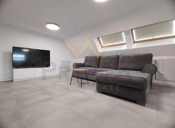 One-bedroom apartment in Vazrazhdane complex, near Borisova Garden -  - snimka 2 - Imoti Premier