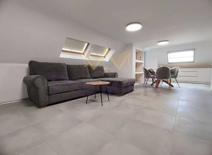 One-bedroom apartment in Vazrazhdane complex, near Borisova Garden -  - snimka 3 - Imoti Premier