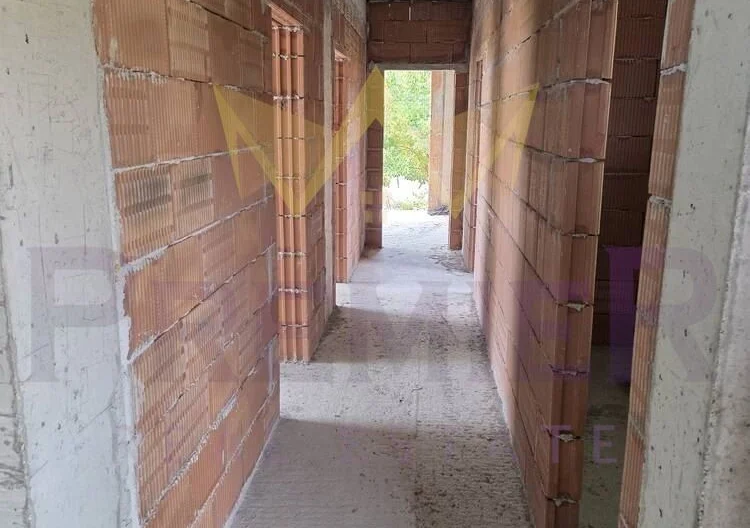Отдельный дом в дачной зоне с. Брестник, обл. Пловдив. -  - снимка 9 - Имоти Премиер