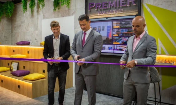 Агенция за недвижими имоти Варна - Откриване на нов студентски кът в Икономически университет – Варна с подкрепата на „Имоти Премиер“