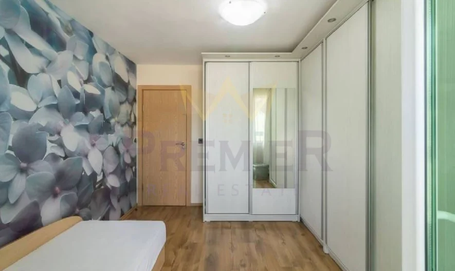 ОТЛИЧЕН ТРИСТАЕН АПАРТАМЕНТ НАПЪЛНО ОБЗАВЕДЕН -  - снимка 5 - Имоти Премиер