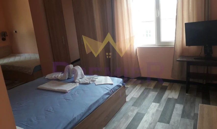 Отремонтирана къща със собствен парцел в центъра на Кранево -  - снимка 5 - Имоти Премиер