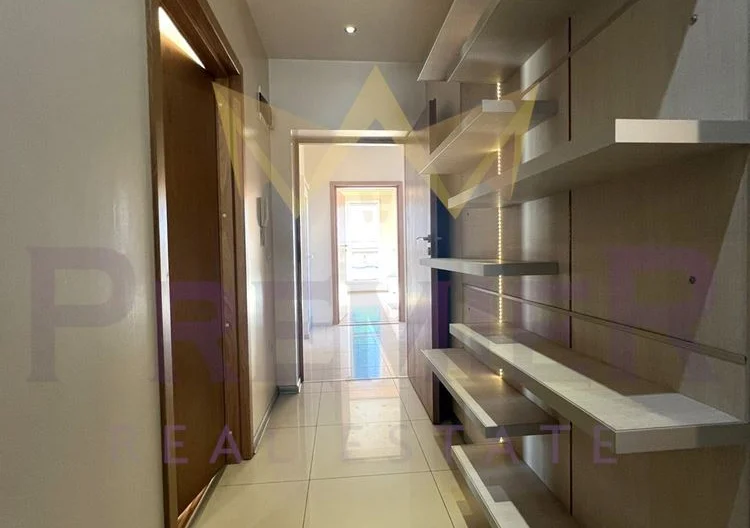 Панорамен четиристаен апартамент в района на Колхозен пазар -  - снимка 11 - Имоти Премиер