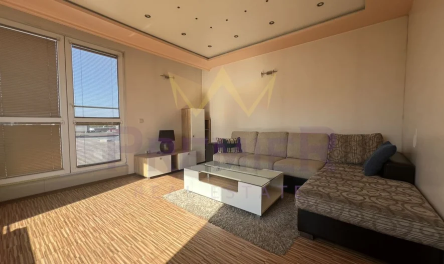 Панорамен четиристаен апартамент в района на Колхозен пазар -  - снимка 4 - Имоти Премиер