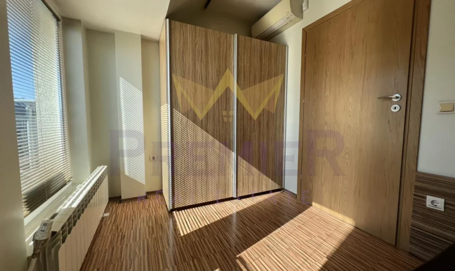 Панорамен четиристаен апартамент в района на Колхозен пазар -  - снимка 7 - Имоти Премиер