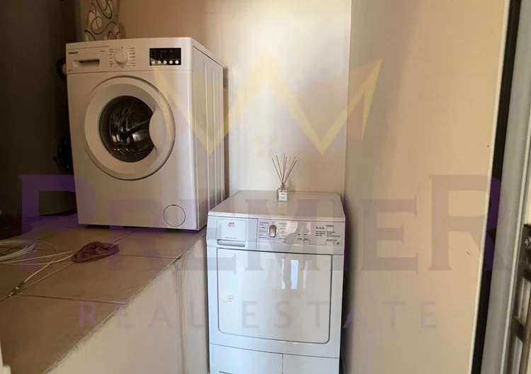 Панорамен четиристаен апартамент в района на Колхозен пазар -  - снимка 9 - Имоти Премиер