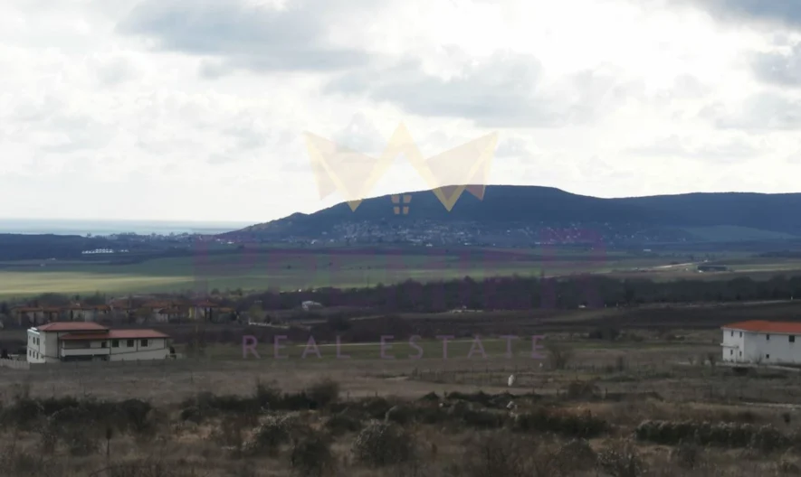 Панорамен Парцел в регулуция и разрешение за строеж - - снимка 3 - Имоти Премиер