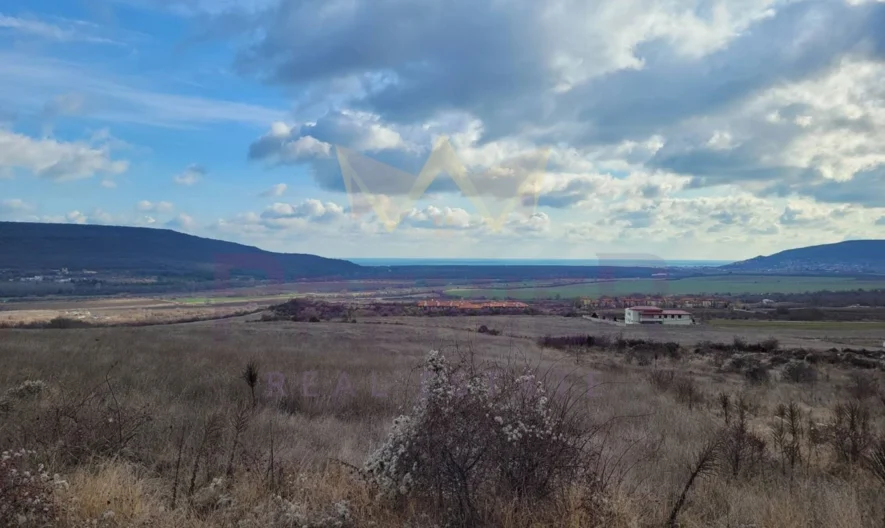 Панорамен Парцел в регулуция и разрешение за строеж - - снимка 5 - Имоти Премиер