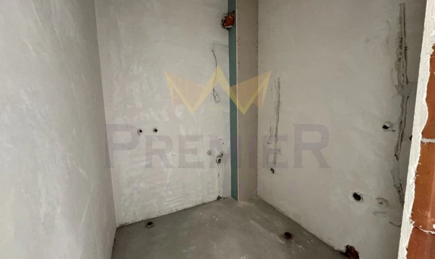 Панорамен тристаен апартамент до КЛЮЧ , кв. Бриз - - снимка 11 - Имоти Премиер