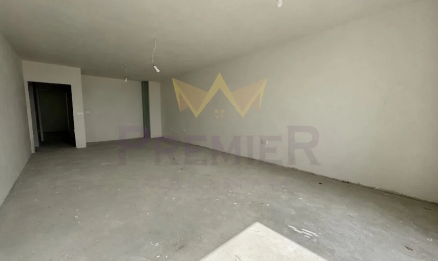 Панорамен тристаен апартамент до КЛЮЧ , кв. Бриз - - снимка 2 - Имоти Премиер