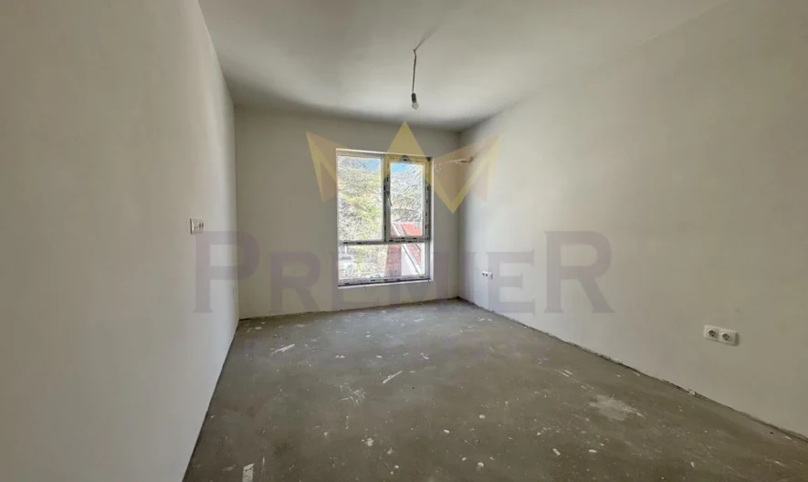 Панорамен тристаен апартамент до КЛЮЧ , кв. Бриз - - снимка 5 - Имоти Премиер