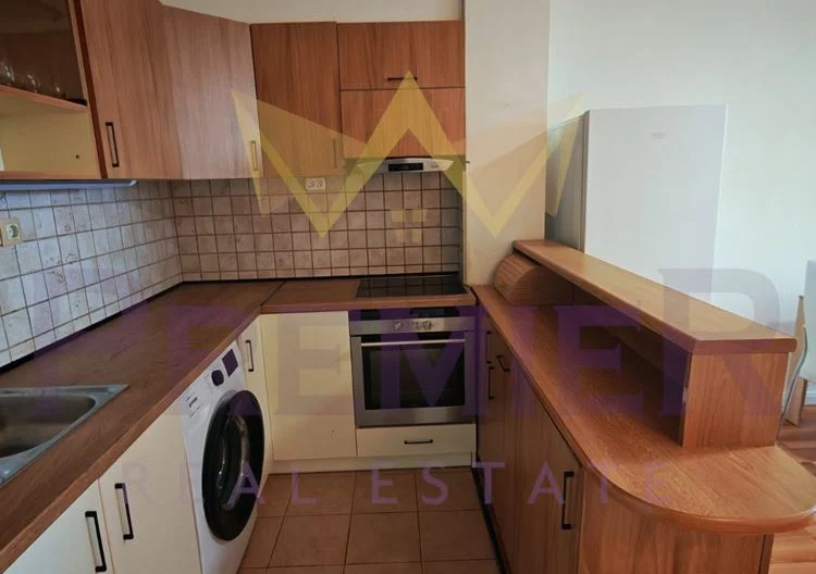 Панорамен тристаен апартамент до Операта – Варна - - снимка 2 - Имоти Премиер