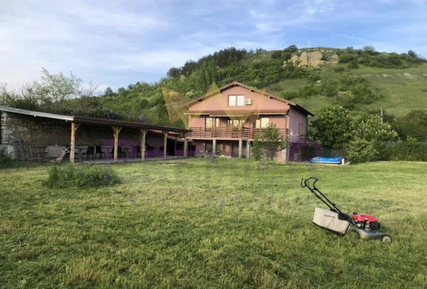 Агенция за недвижими имоти - Имоти Премиер - имот - 935455, Цена: 690000 EUR