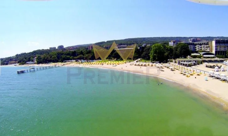 Panorámás telek – Zlatni Pjaszci üdülőkomplexum - - snimka 1 - Imoti Premier