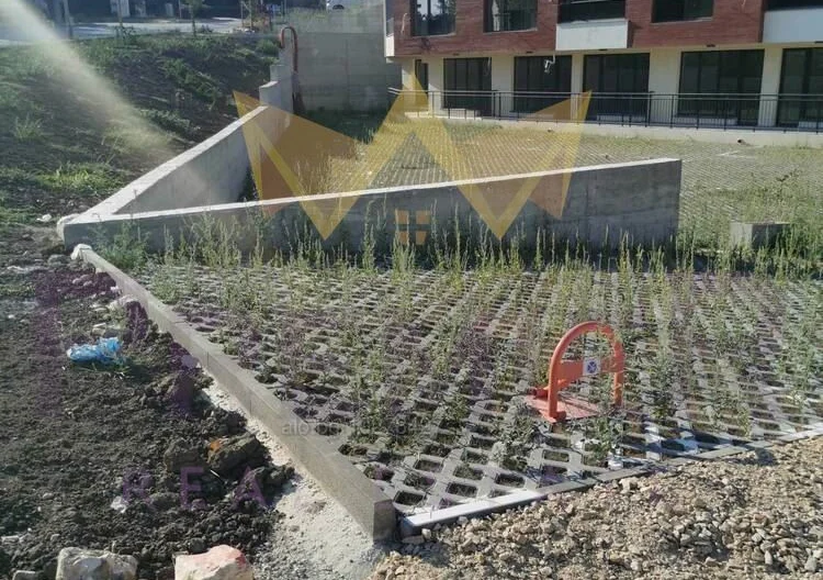 Паркомясто в кв. Виница, град Варна - - снимка 1 - Имоти Премиер