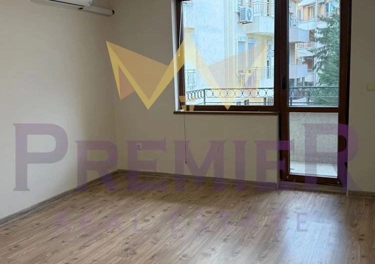 PARTIALLY FURNISHED THREE-ROOM APARTMENT, GRATSKA MAHALA - - snimka 6 - Imoti Premier