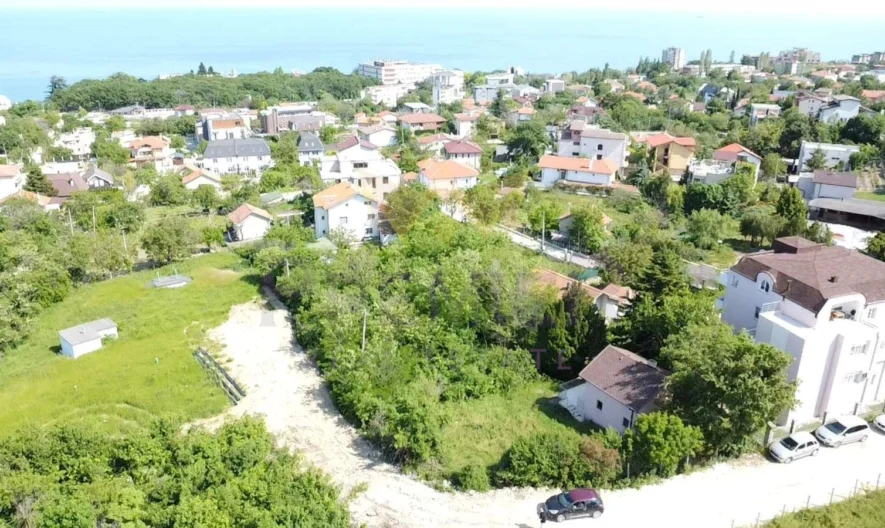 парцел 1345 кв.м. – Ален Мак -  - снимка 1 - Имоти Премиер