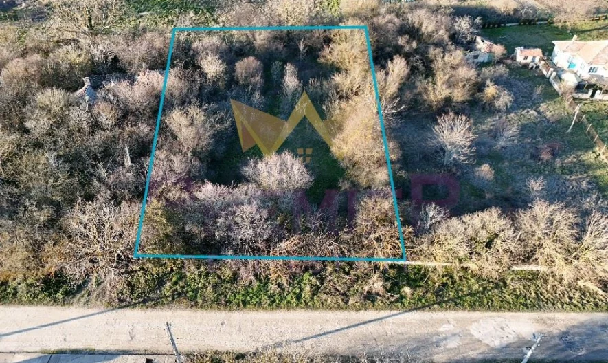 Парцел (1412 кв.м.) с правилна форма в с. Гурково, община Балчик, обл. Добрич - - снимка 1 - Имоти Премиер