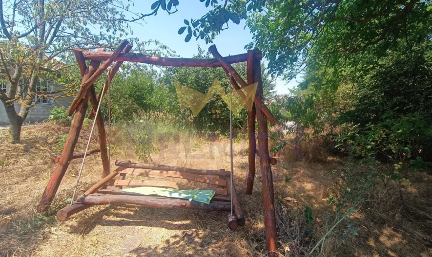 Парцел 2 дк. с централна локациа в с. Дропла; Възможност за придобиване на съседен парцел 1,3 дк. -  - снимка 4 - Имоти Премиер